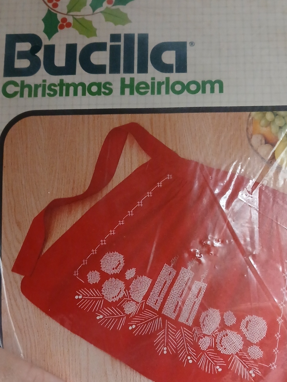 Bucilla Apron Candle Christmas Heirloom Kit Vintage